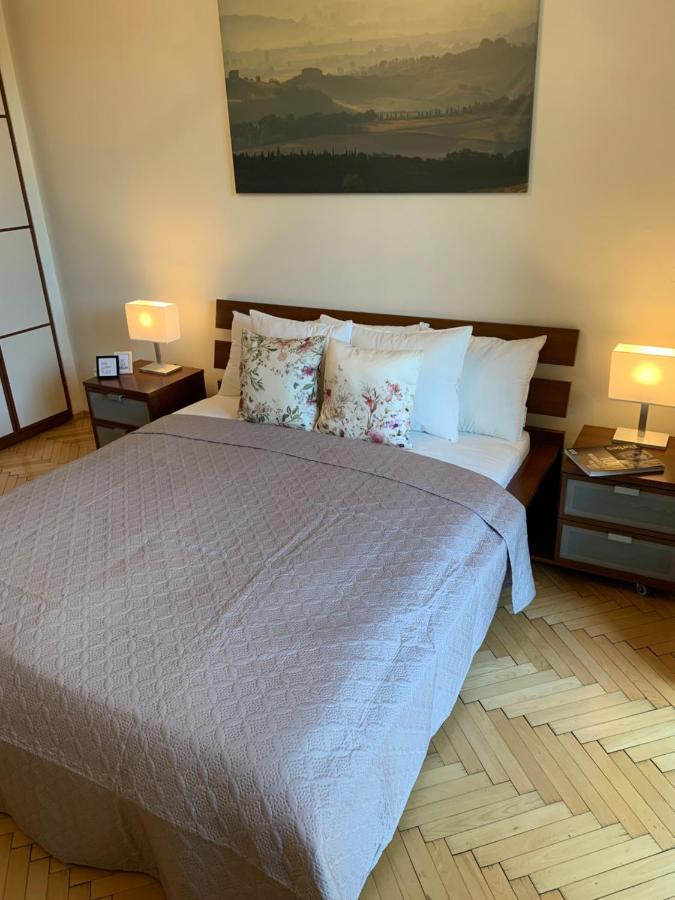 Royal Apartment Krakow Bagian luar foto